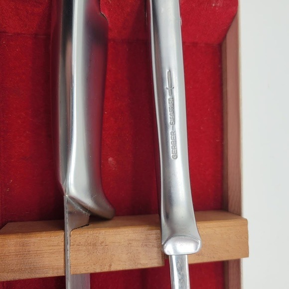 MCM Gerber Legendary Blades Queens Arms Carving Set in Fitted‎ Box - Picture 7 of 10